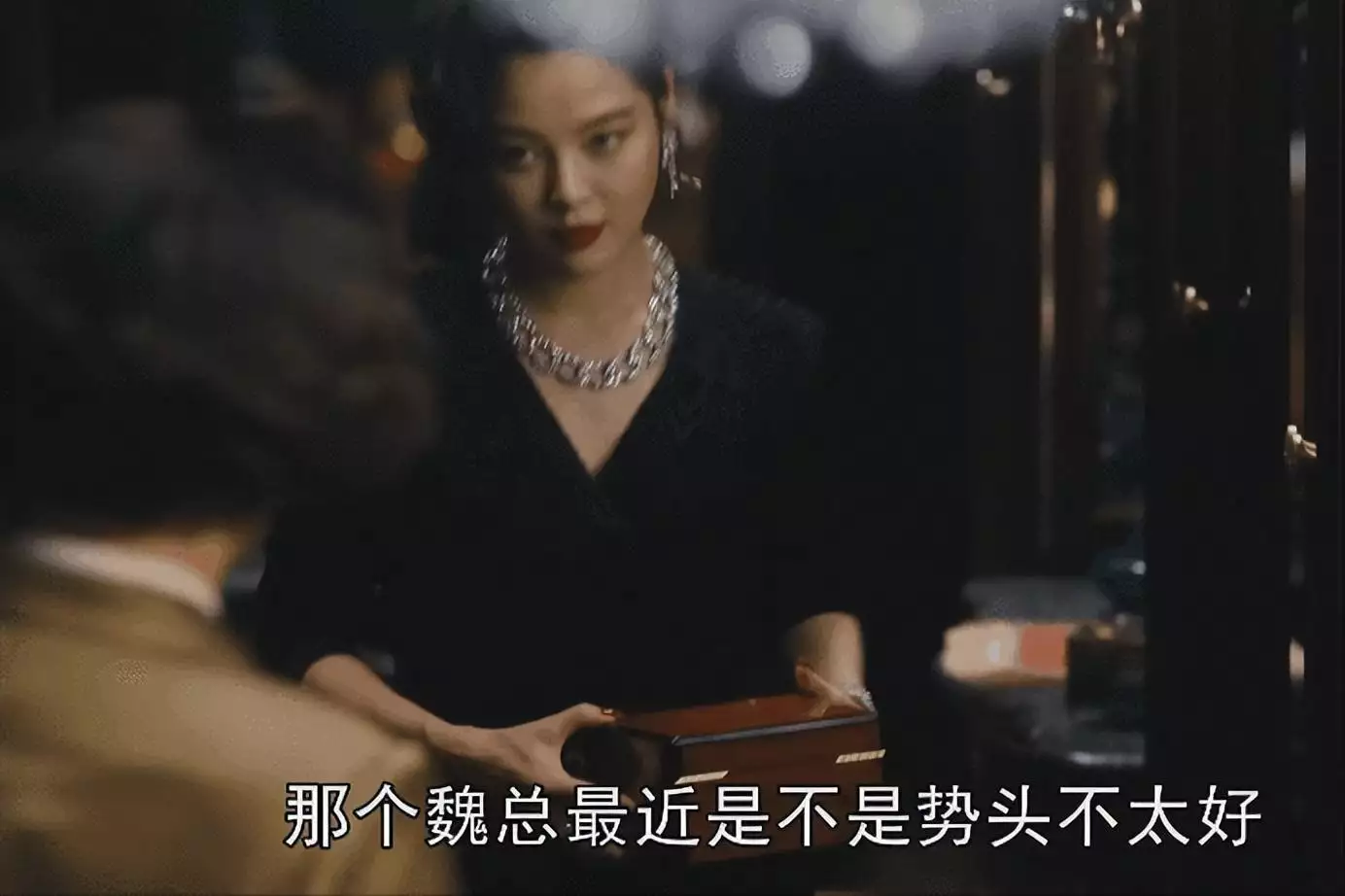 带妻进组?胡歌老婆出演《繁花》,看清五官之后,气质不输女明星神算子预言曹丕80岁死,可曹丕40岁就死了,曹丕:算得真准 带妻进组?胡歌老婆出演《繁花》,看清五官之后,气质不输女明星神算子预言曹丕80岁死,可曹丕40岁就死了,曹丕:算得真准