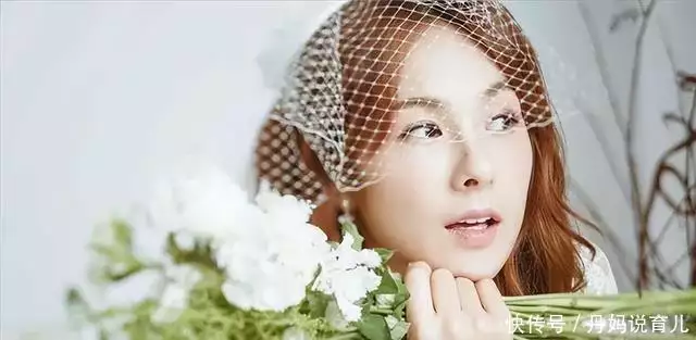 不演了!具俊晔竟然抛下大S和蔡妍暧昧,狐狸尾巴终于露出来了有种女主叫“拿错剧本”,配角被各种夸,自己反倒成了“打酱油”