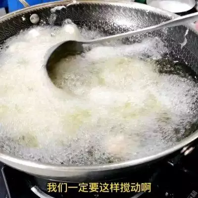 咕噜肉的做法（咕噜肉的做法最正宗的做法视频） 第5张