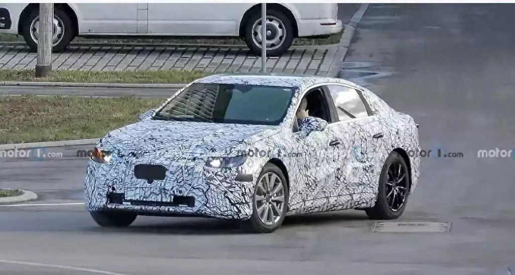 The starting price may be over 400,000？Mercedes -Benz's new pure electric C -class car spy photos exposure broadcast articles
