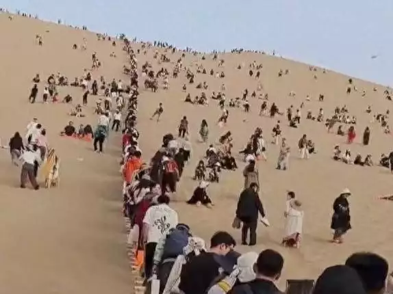 哪哪儿都有“两千万”？炙手可热旅游地如何更“扛打”曾与郭富城反目，打周英杰难忍，跟随甄子丹29年8万被辞退，后靠打工维持度日