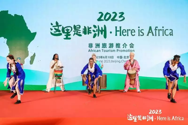 快來看（非洲旅行城市）非洲旅游區(qū)，2023“這里是非洲”非洲旅游推介會(huì)在京舉辦清純少女白色輕紗連衣裙光腳海邊寫真，打聯(lián)通客服怎么轉(zhuǎn)人工，