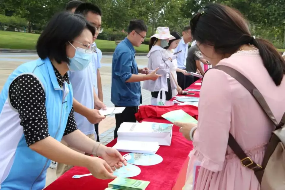 全国生态日｜威海市生态环境局：传播环保理念，践行绿色生活46岁大妈约两名健身教练陪睡，当晚激情后死亡，民警：兴奋致死