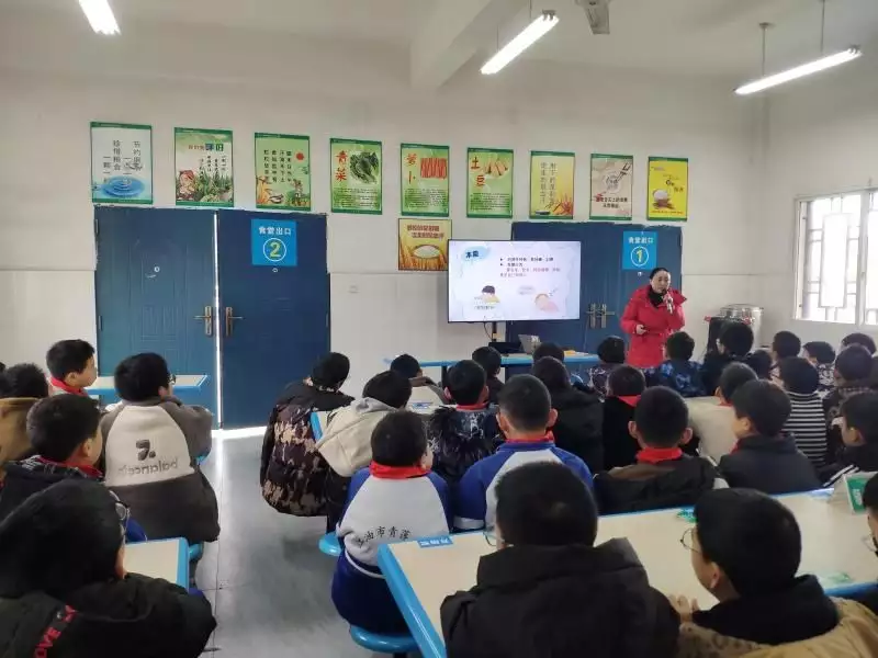 Healthy growth of Xiangyang -Jiangyou Qinglian Primary School Child and Child and Physiological Psychological Health Education Lecture Education Articles