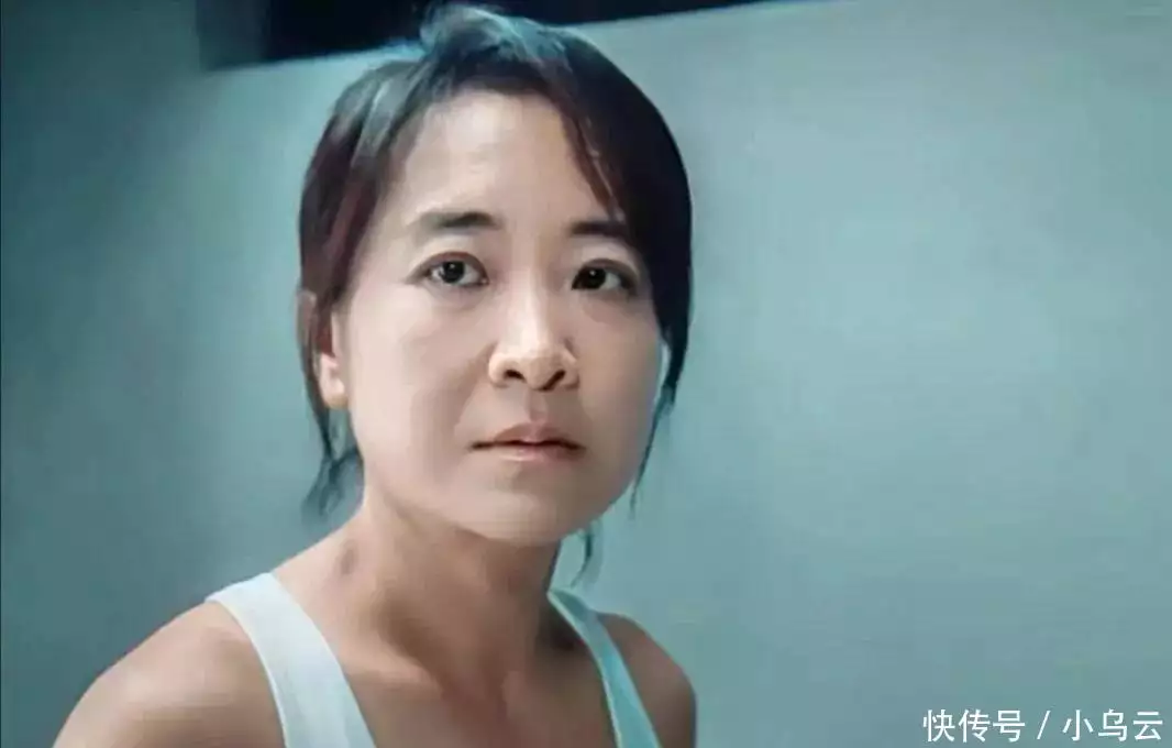著名编剧斥责柳岩:你都赚那么多钱了还嫌不够,别的编剧该怎么活中学生“最高分题目”:通篇只有18个字,却把女教师感动到流泪(图3) 著名编剧斥责柳岩:你都赚那么多钱了还嫌不够,别的编剧该怎么活中学生“最高分题目”:通篇只有18个字,却把女教师感动到流泪(图3)