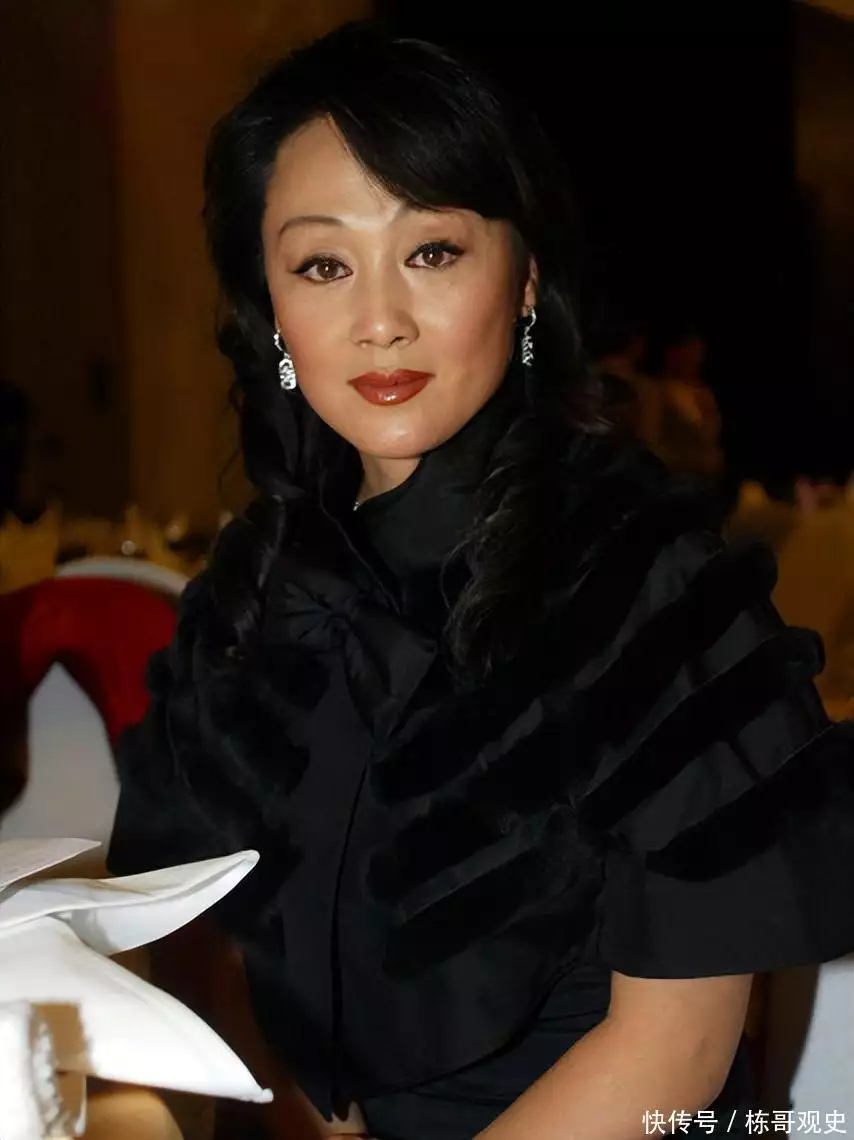 刘亦菲:儿子心智瑕疵,受骗600万,女儿赚钱帮哥哥,如今怎样河南:男子不下班在家Tiruvanamalai,被妻子聊著,网友:这样也能娶到老婆(图20) 刘亦菲:儿子心智瑕疵,受骗600万,女儿赚钱帮哥哥,如今怎样河南:男子不下班在家Tiruvanamalai,被妻子聊著,网友:这样也能娶到老婆(图20)