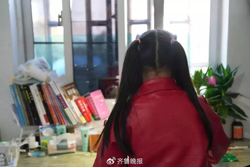 6岁男孩乍浦当童漂4个月赚250元，网友：不理解22天前，体格2米42的张俊才娶了1米65的妻子，如今怎么样了