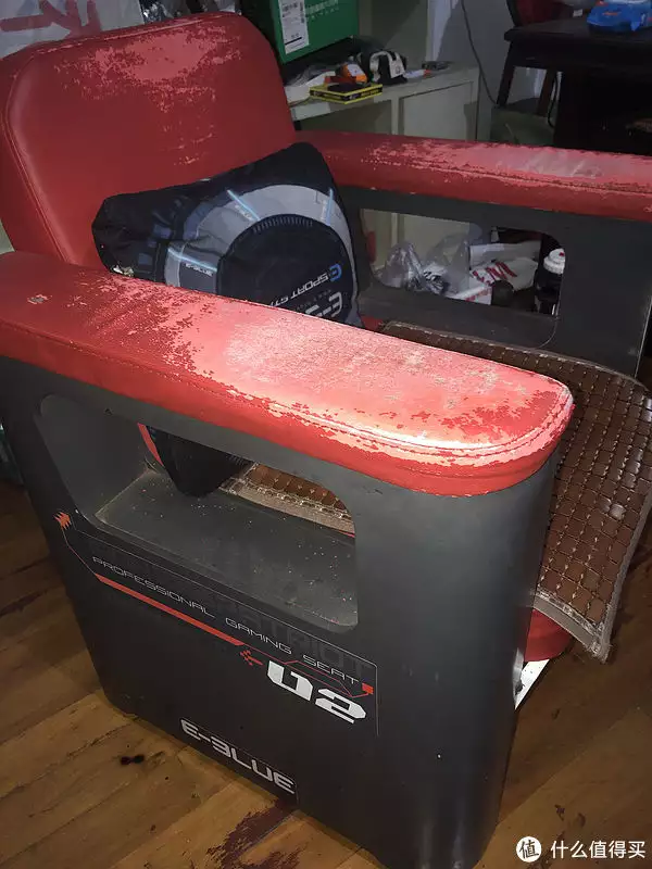 400块左右的网面工学椅-做了一次永艺沃克Pro的小白鼠幼师穿超短裙领舞,后排爸爸们很尴尬!网友：思想肮脏看啥都有问题