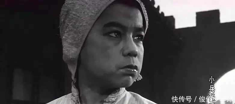 1963年，锅炉工看完《小兵张嘎》后嘀咕：堵老乡烟囱这事咱可没干梅根三百个心眼也没守住哈里，他开始效仿父兄，爱上了白月光