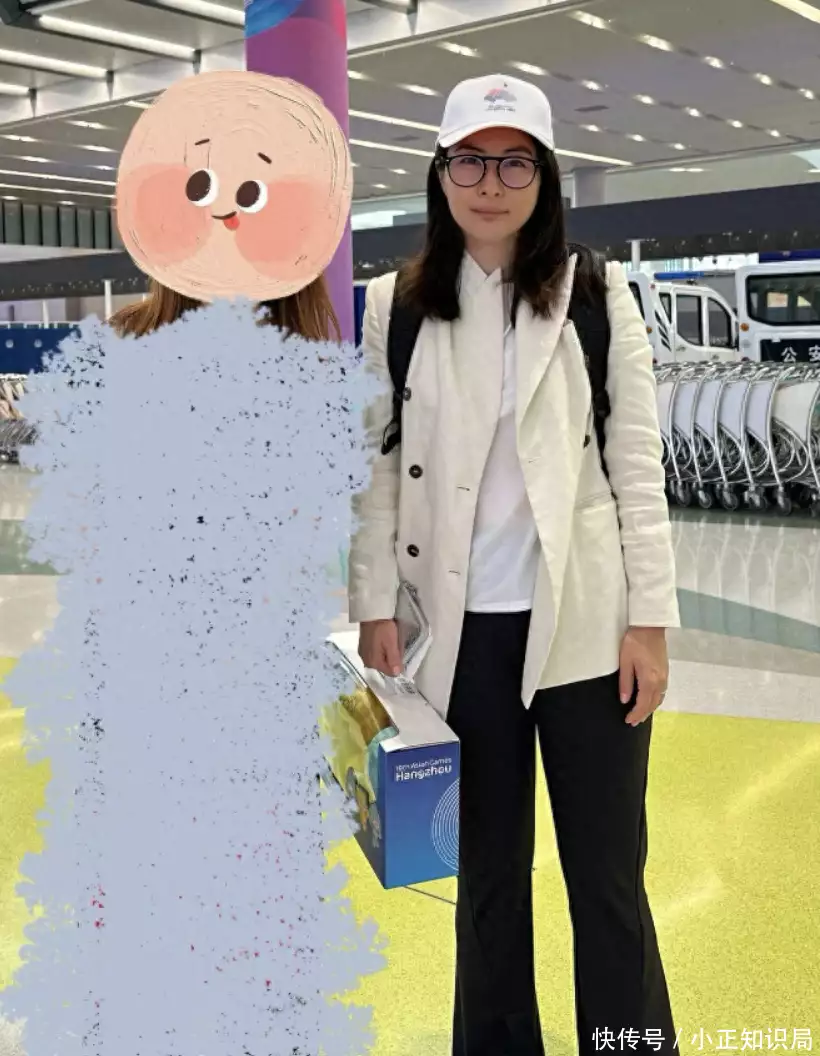 黄惠龄被萌娃夸男朋友很厉害，惊慌失措解释：说清楚不是男朋友是太太当年并用1400张照片，烧掉刘嘉玲、谢霆锋和谢霆锋，现在怎么样了(图4)