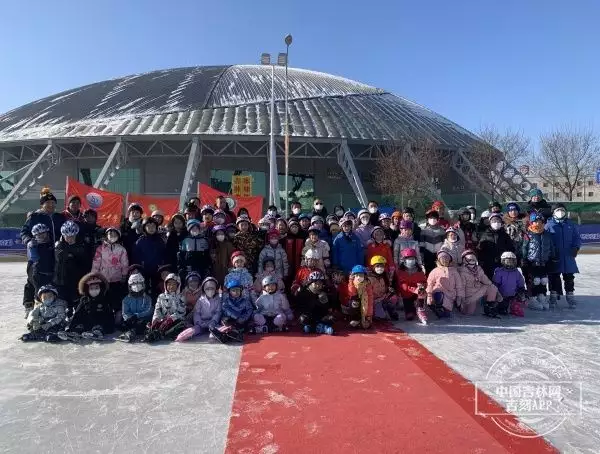 The ice hockey training camp opened!Students from more than 20 primary and secondary schools participate in broadcast articles