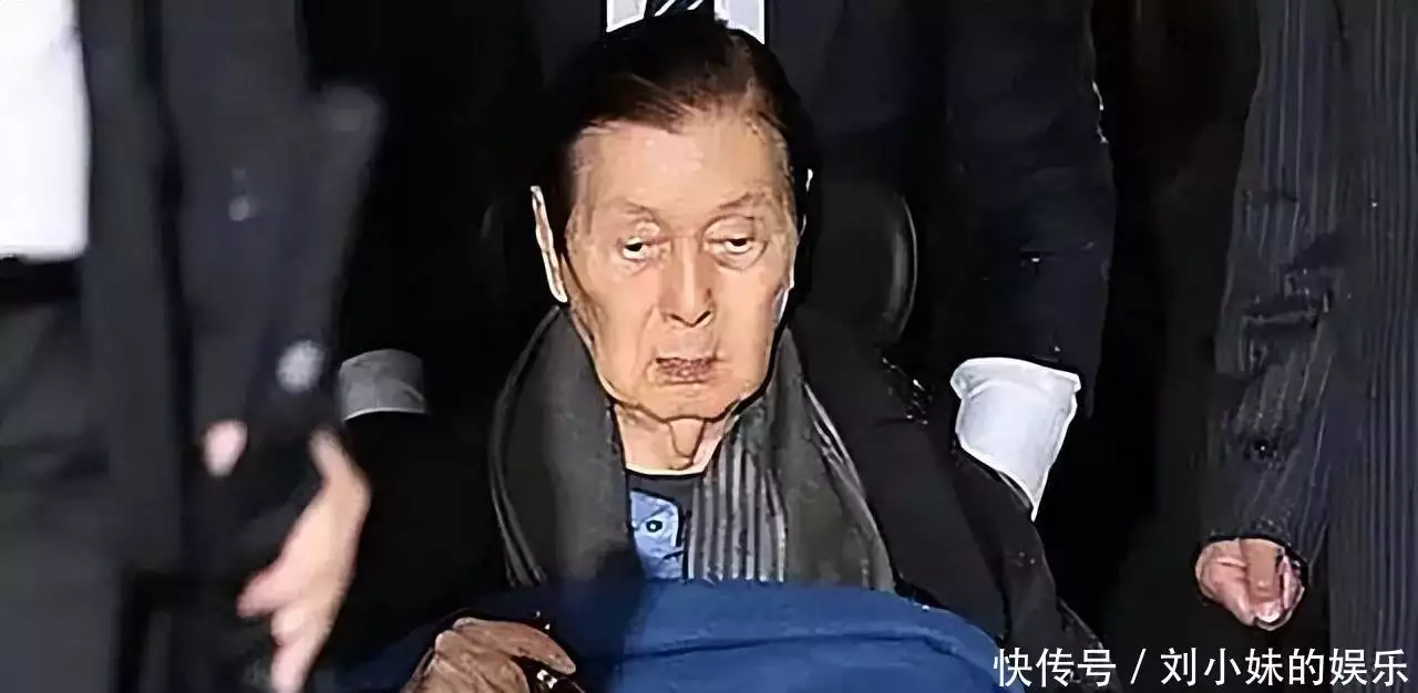 2009年,韩国女星在家中自缢,留下的遗书记录了财阀的丑闻2019年,男子寻回被拐10年儿子又送走,儿子怒喊:你害我没有家了 2009年,韩国女星在家中自缢,留下的遗书记录了财阀的丑闻2019年,男子寻回被拐10年儿子又送走,儿子怒喊:你害我没有家了