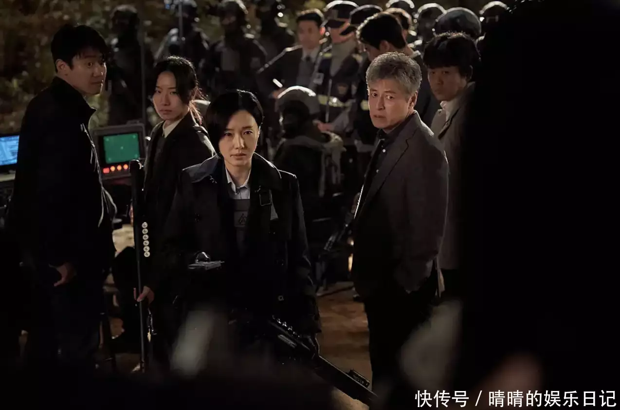 看完6集韩剧《寄生兽》,我感慨万千,悬疑剧这么拍何愁没观众曹国公李贞:身为朱元璋的姐夫,是明代第一位被追封为郡王的驸马 看完6集韩剧《寄生兽》,我感慨万千,悬疑剧这么拍何愁没观众曹国公李贞:身为朱元璋的姐夫,是明代第一位被追封为郡王的驸马