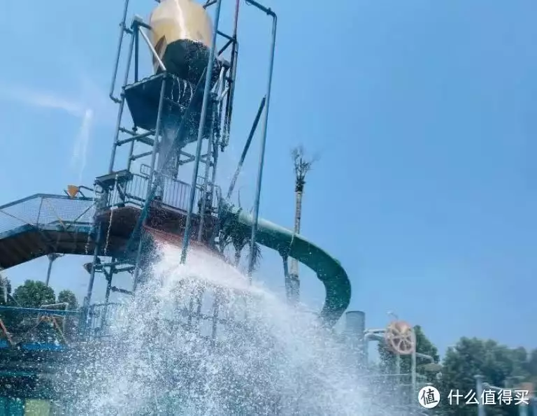 夏天必去的避暑胜地奥帕拉拉水上乐园她因长得太漂亮2岁出道，演“小芈月”红遍全国，如今长成厌世脸