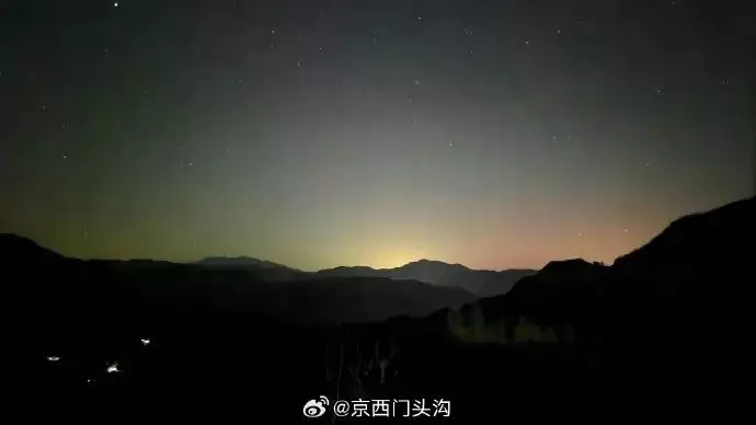 天文专家解释北京出现极光（北京的夜晚能看见太阳） 第4张