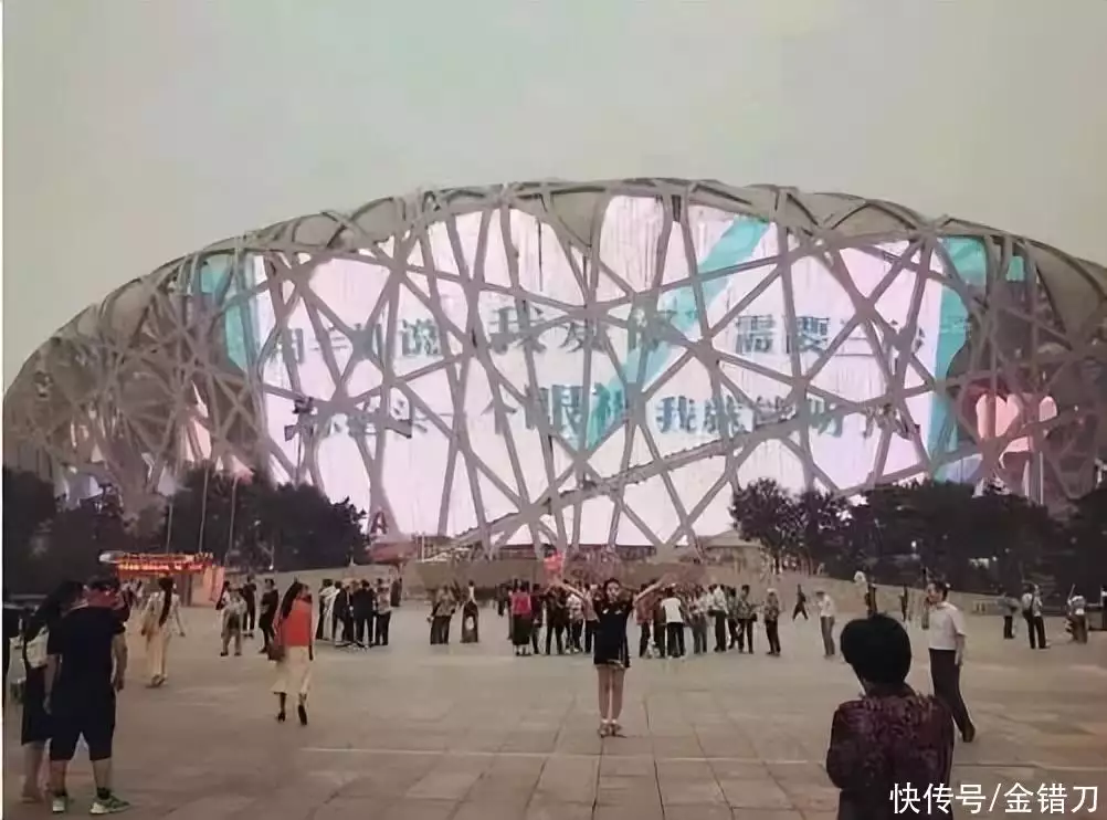 史上最疯狂一夜：600万影迷调集，3小时暴赚2亿！靠《神奇四侠》爆红，唱功好长得漂亮，入行30年婚姻瑞佛斯(图15)