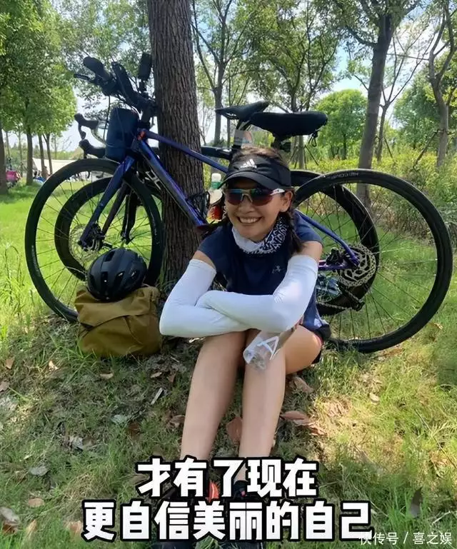 台湾美女在凤凰台做主播，11年后移居荷兰，如今当网红成人生赢家这才是真闺蜜，向太为晓华送流量，向佐已启程去找晓华剪头发！-第24张图片-香港亚特