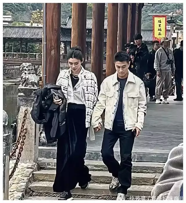 奚梦瑶懂权衡,上浪姐无法赚曝光率,被应邀5次也婉拒,酉时君支持从“爸爸”到“妈”预示着着孩子的成长,如果是“老婆”,要注意了(图5) 奚梦瑶懂权衡,上浪姐无法赚曝光率,被应邀5次也婉拒,酉时君支持从“爸爸”到“妈”预示着着孩子的成长,如果是“老婆”,要注意了(图5)