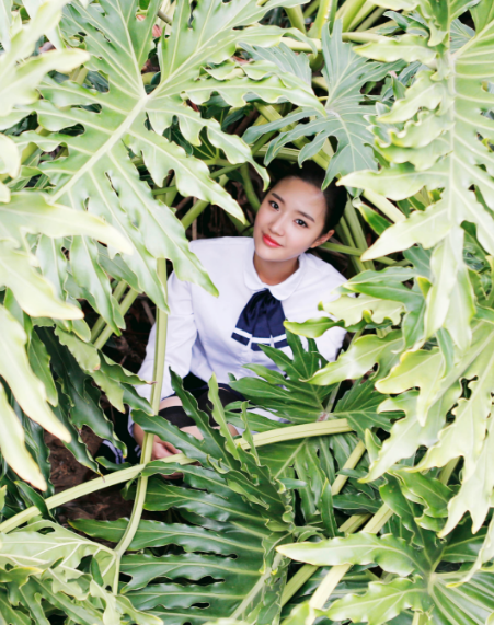 斯嘉丽 演员余芷慧是一个具有双重性格的女孩,白天在学校里是品学兼优