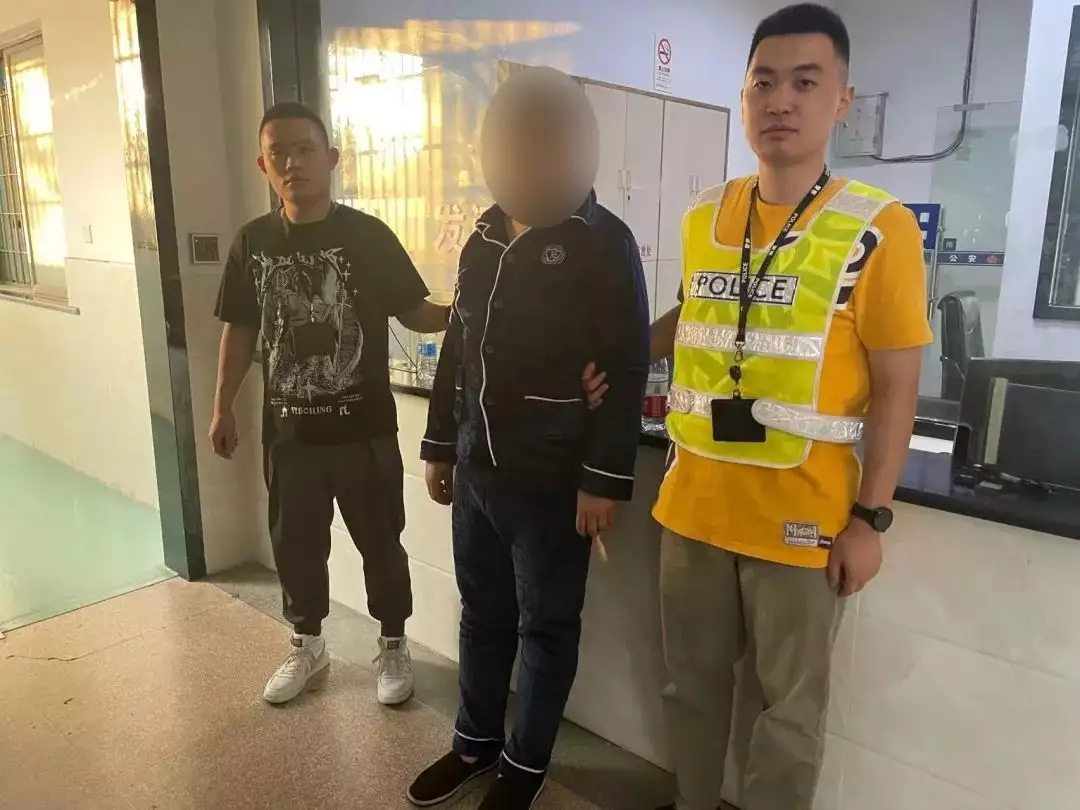 帮挚友保管90万现金却是“练武钞”，湖州男子受骗23万元姚居德卸妆后，Baby卸妆后，迪丽热巴卸妆后，差距直接就出来了(图3)