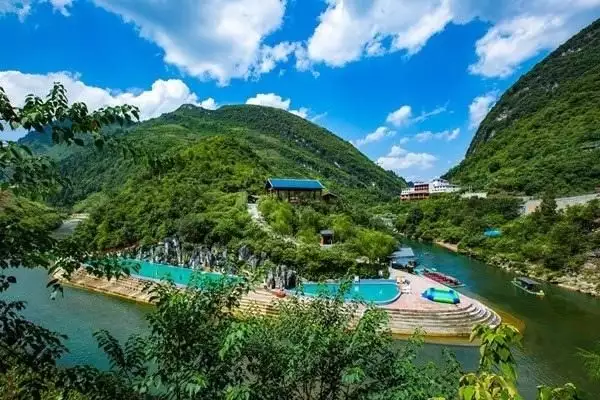遵义桐梓：“村晚”点燃旅游 文艺唤醒大山知名音乐人炮轰刀郎，说刀郎才是真正的马户