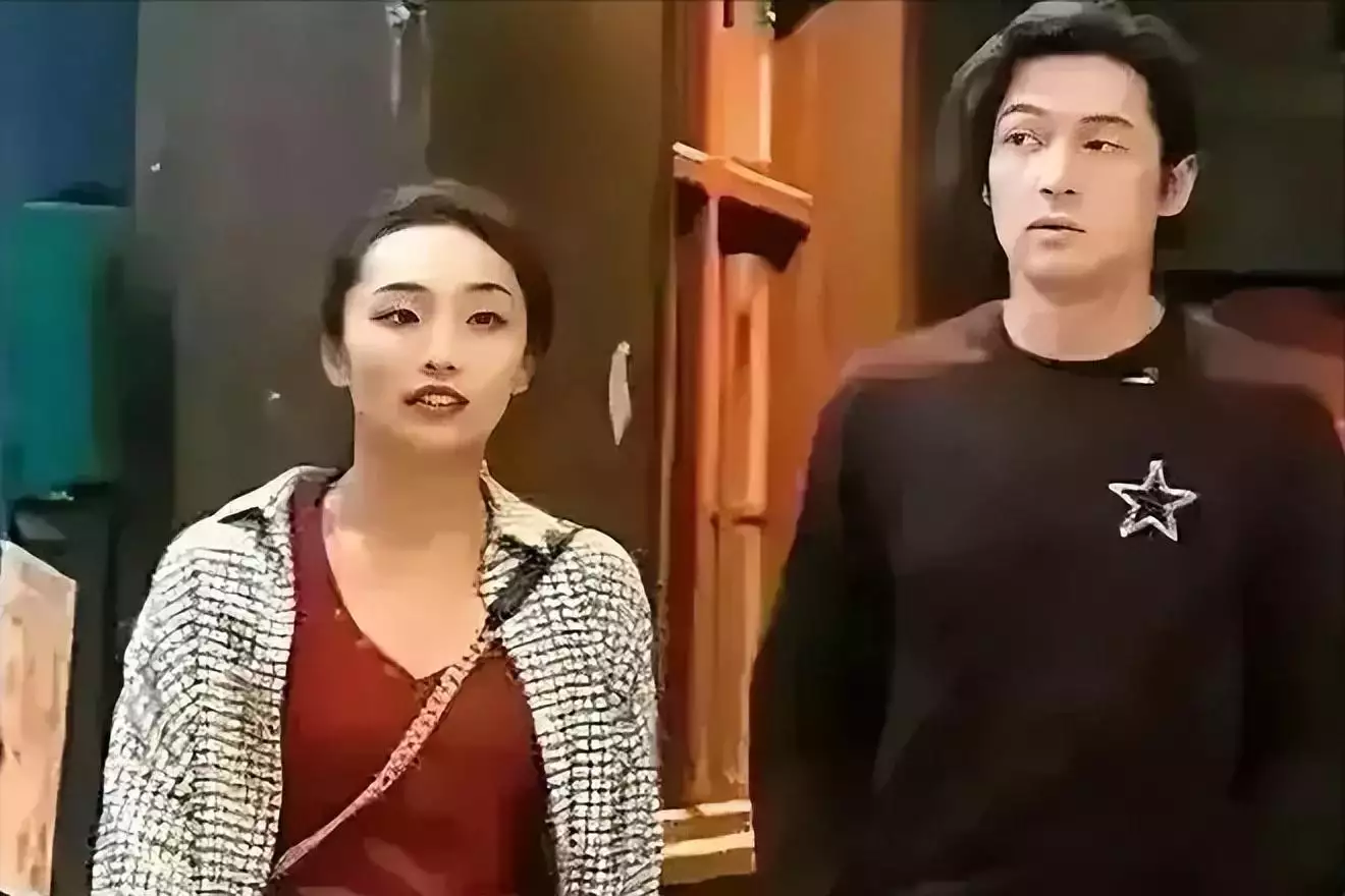 带妻进组?胡歌老婆出演《繁花》,看清五官之后,气质不输女明星神算子预言曹丕80岁死,可曹丕40岁就死了,曹丕:算得真准 带妻进组?胡歌老婆出演《繁花》,看清五官之后,气质不输女明星神算子预言曹丕80岁死,可曹丕40岁就死了,曹丕:算得真准