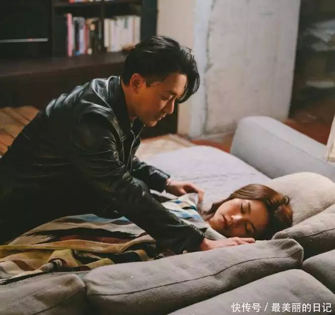 林峯邀周秀娜任新歌MV女主角！上演公主抱大赞娜姐最轻前一秒飒爽仙姿下一秒捂小腹处处藏？天仙薛定谔的身材终于揭晓了