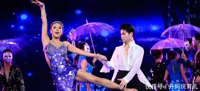 不演了!具俊晔竟然抛下大S和蔡妍暧昧,狐狸尾巴终于露出来了有种女主叫“拿错剧本”,配角被各种夸,自己反倒成了“打酱油”