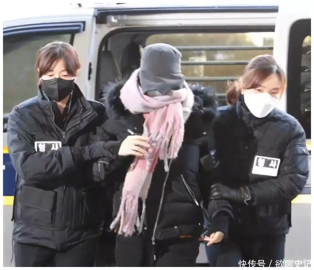 韩国影帝李善均之死:甘做财阀千金黄荷娜裙下臣,已有3条人命葬送她手里毛主席曾留下6大预言:当时没人信!今5个已应验,第6个正在实现 韩国影帝李善均之死:甘做财阀千金黄荷娜裙下臣,已有3条人命葬送她手里毛主席曾留下6大预言:当时没人信!今5个已应验,第6个正在实现