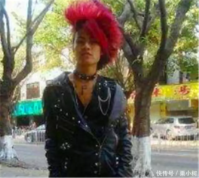 “杀马特消失”的背后:渴望融入城市,却处处与城市格格不入田曦薇|又轻松松松美出圈了! “杀马特消失”的背后:渴望融入城市,却处处与城市格格不入田曦薇|又轻松松松美出圈了!