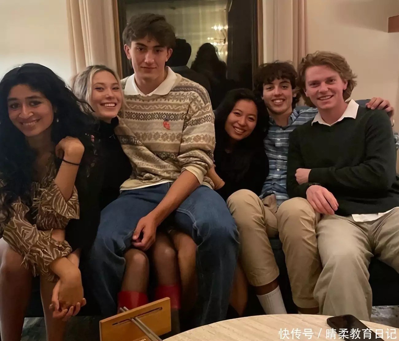 谷爱凌“摆拍”遭怀疑，边化妆边学习，只是为了立学霸人设吗官方出手调查宋祖儿，黑历史一箩筐的她，才不像表面上那么傻白甜插图22