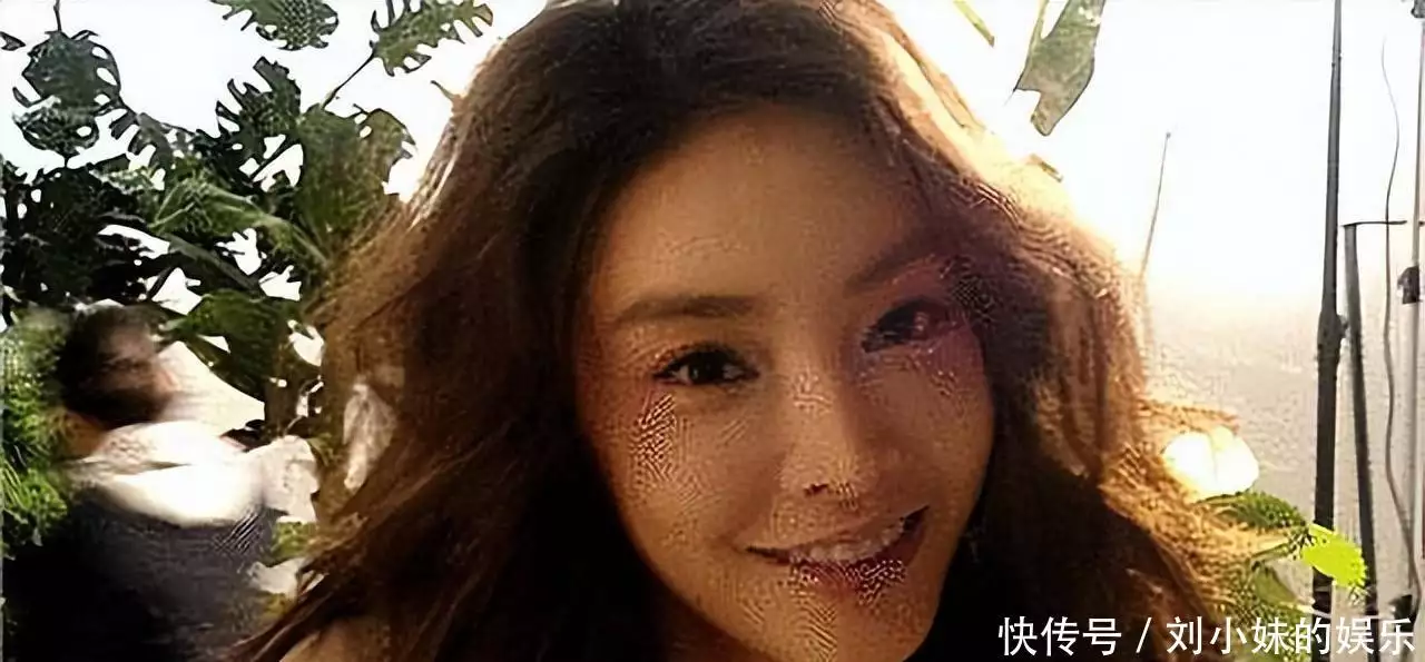 2009年,韩国女星在家中自缢,留下的遗书记录了财阀的丑闻2019年,男子寻回被拐10年儿子又送走,儿子怒喊:你害我没有家了 2009年,韩国女星在家中自缢,留下的遗书记录了财阀的丑闻2019年,男子寻回被拐10年儿子又送走,儿子怒喊:你害我没有家了