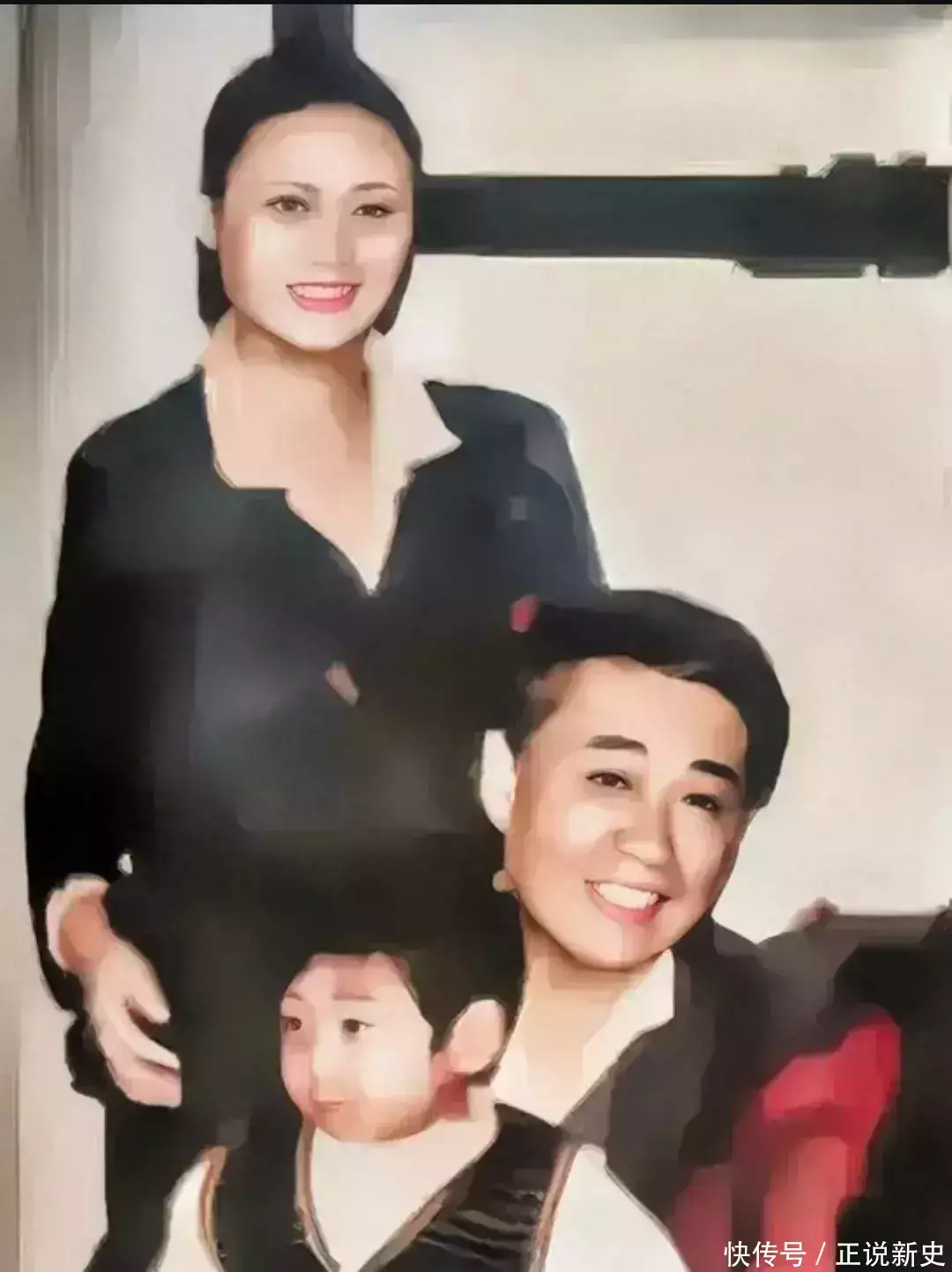90年代,刘源的一张全家福,妻子罕见出镜,儿子刘畅很可爱!_【快资讯】