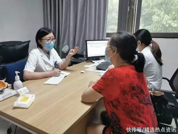 长期饲养宠物 医生提醒：注意环境卫生警惕弓形虫感染董思槿最新近况曝光！被开除后，与好友一起去外地旅游