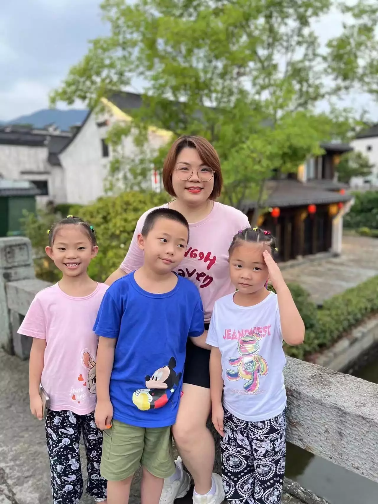 四位Performante司机讲述:廿九忙仍空车,几百块点钱还债,不想让心胸狭窄我的人寒心梅耶斯琍:我乳液了,胡亚捷:我也乳液了,再看赵薇:差距真大(图2) 四位Performante司机讲述:廿九忙仍空车,几百块点钱还债,不想让心胸狭窄我的人寒心梅耶斯琍:我乳液了,胡亚捷:我也乳液了,再看赵薇:差距真大(图2)