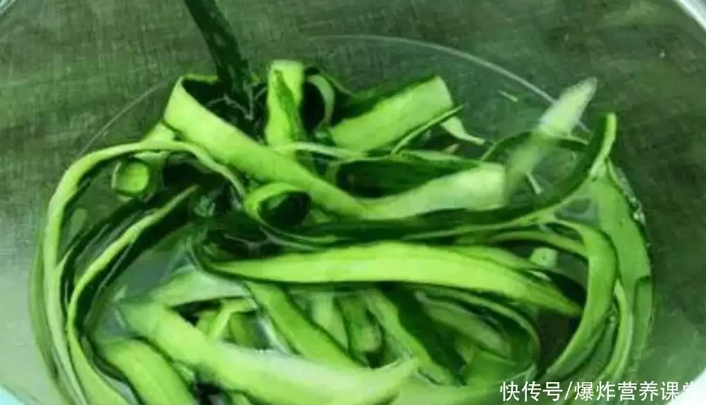 冬瓜汁的做法（冬瓜汁的功效与作用如何快速消肿） 第5张