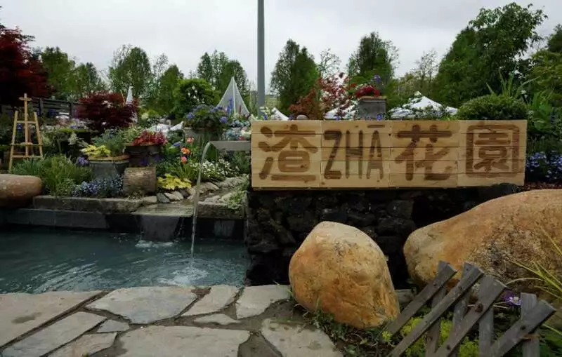 大学生打造的“渣渣花园” 斩获“大学生花园节”金奖曾被千万人表白“我等你长大”，如今她27岁长成这样，网友：告辞了