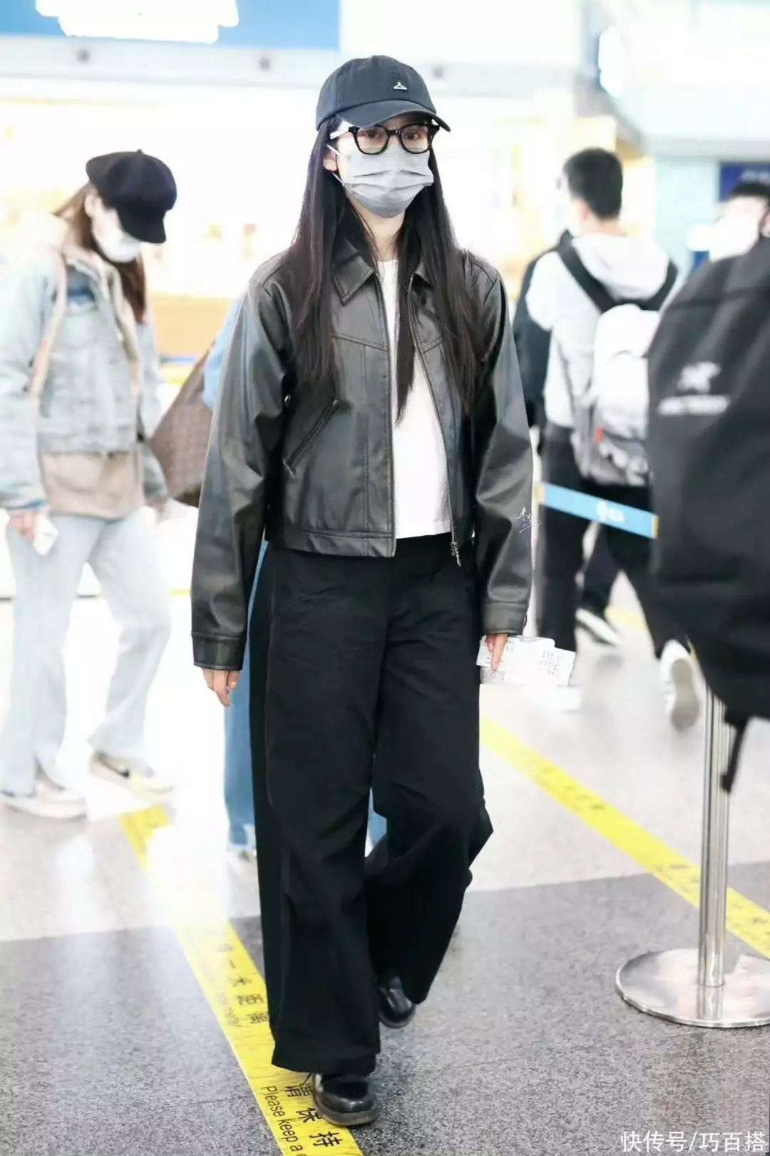 张婧仪是懂反差的！清纯学妹长相却钟爱少年感穿搭，网友：泰裤辣