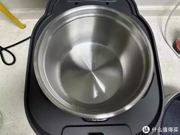 电饭煲和电饭锅哪个更实用?（电饭煲和电饭锅哪个更好）