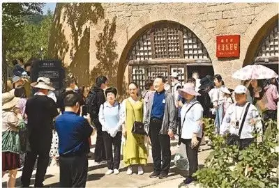 红色旅游热持续攀升北大吴谢宇弑母案再爆惊人细节,搜出大量性爱工具,真相一再反转