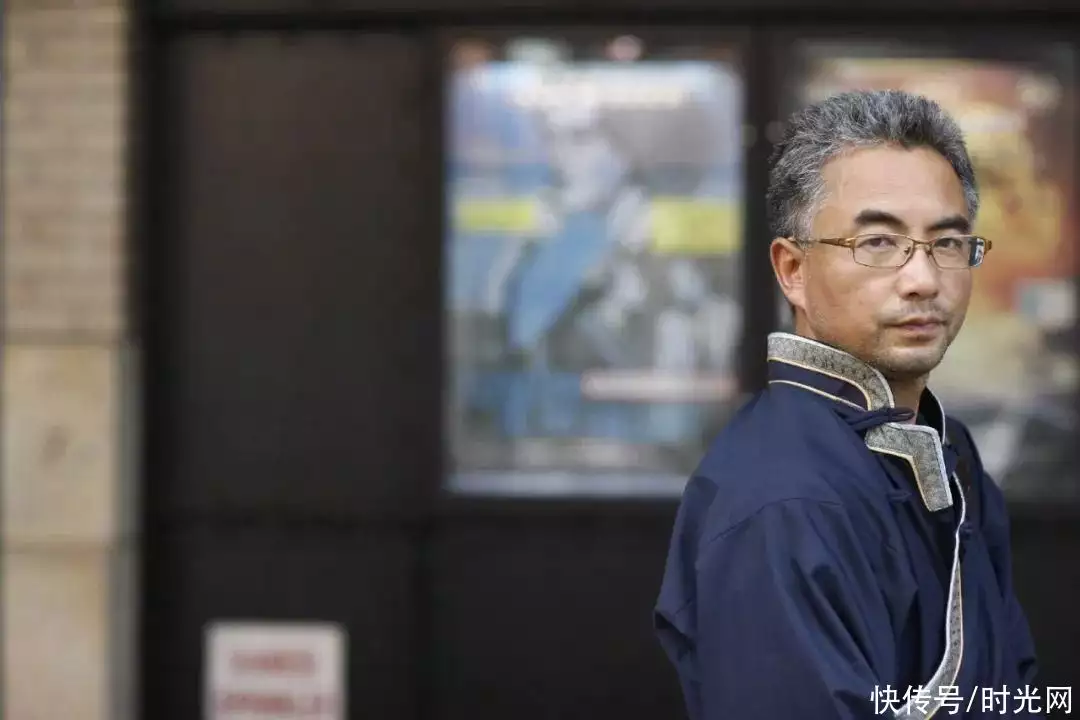 吴京《巨齿鲨2》定档，上影节展映《瞬息全宇宙》