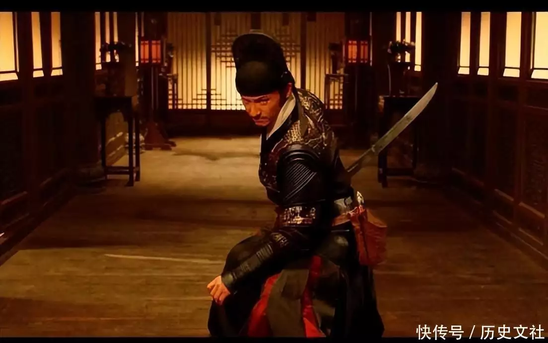 《绣春刀》:“绣春刀、飞鱼服”中国武侠片的崛起陈小春在长沙面馆吃面配大蒜惊呆粉丝,还被小男孩喊小春哥哥 《绣春刀》:“绣春刀、飞鱼服”中国武侠片的崛起陈小春在长沙面馆吃面配大蒜惊呆粉丝,还被小男孩喊小春哥哥