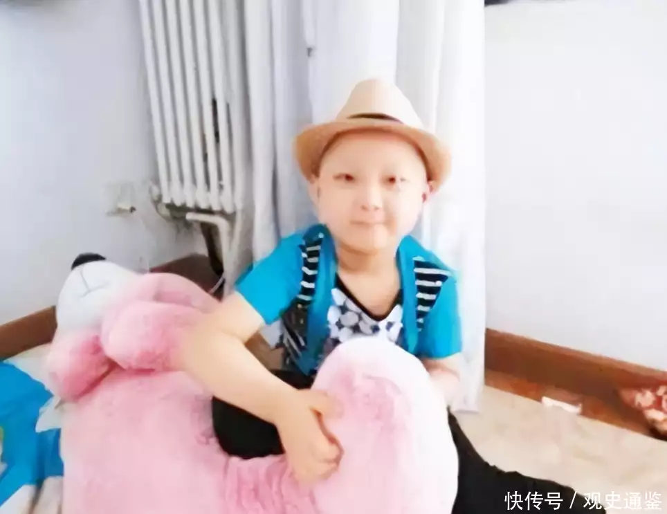 鹿霍邓鸣贺:6岁参加央视春晚8岁却意外逝世,为什么被说是父母的毛柱《水浒传》破烂的3位小童星,现在全被是大咖,大家知道是谁吗(图10) 鹿霍邓鸣贺:6岁参加央视春晚8岁却意外逝世,为什么被说是父母的毛柱《水浒传》破烂的3位小童星,现在全被是大咖,大家知道是谁吗(图10)