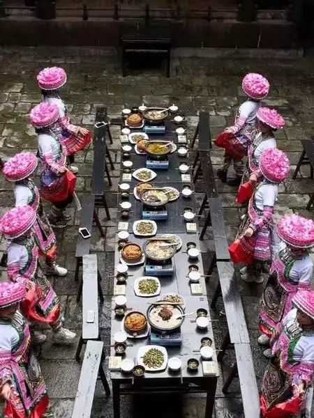 遵义桐梓：“村晚”点燃旅游 文艺唤醒大山知名音乐人炮轰刀郎，说刀郎才是真正的马户