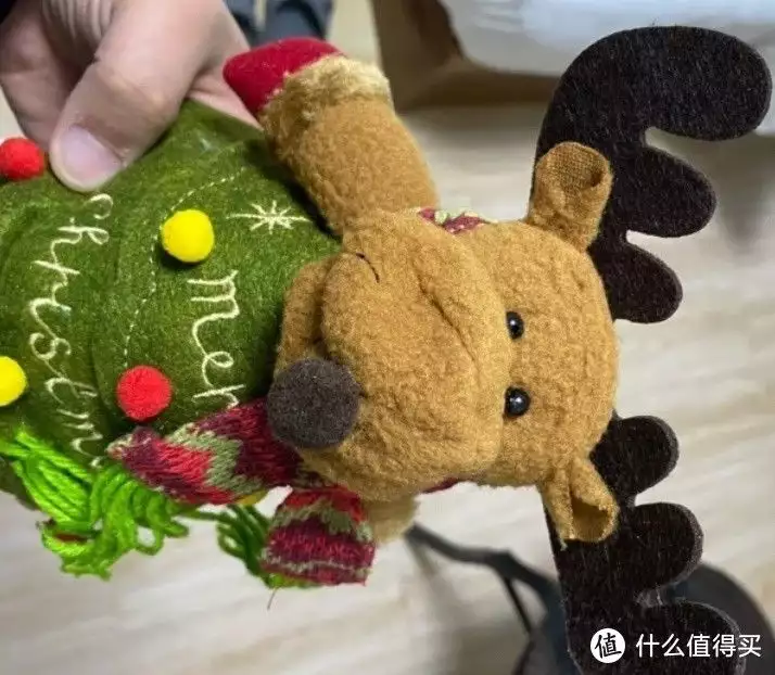 圣诞装饰品圣诞麋鹿款原创31岁嘎子和28岁英子又重逢，一个健硕有型，一个女大十八