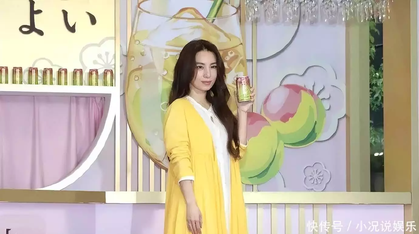 布季谢《女歌手》名单或是真!水星哥开通内地帐号,某乐团抵达长沙31岁在央视春晚一举成名,观众都以为他退隐了,其实已经去世10年了(图26) 布季谢《女歌手》名单或是真!水星哥开通内地帐号,某乐团抵达长沙31岁在央视春晚一举成名,观众都以为他退隐了,其实已经去世10年了(图26)