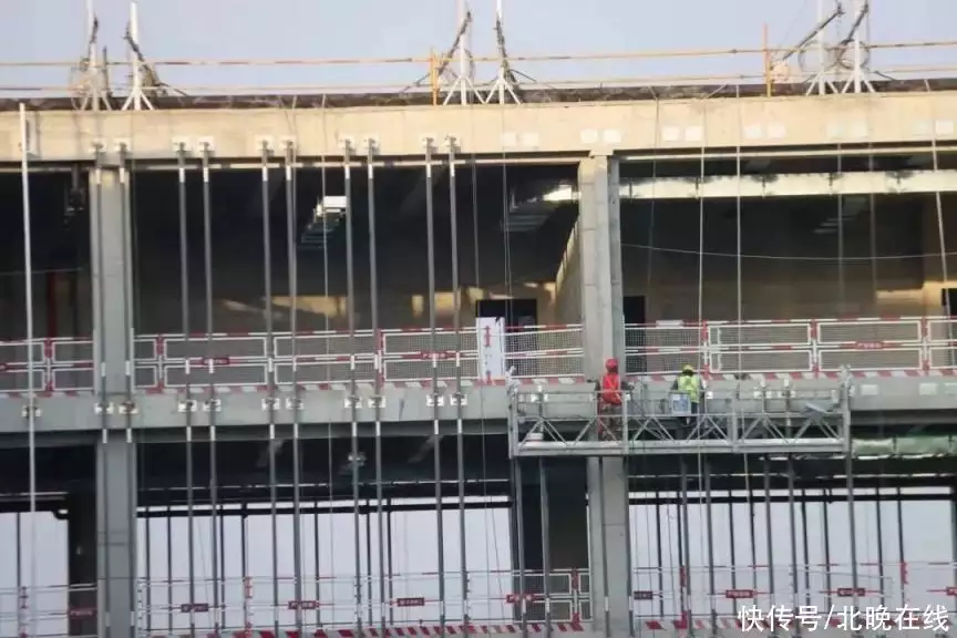 各个领域马力全开！怀柔复产复工按下“加速键”火药味足52岁刀郎复出新歌太内涵，“那又鸟”让天后评论区沦陷。