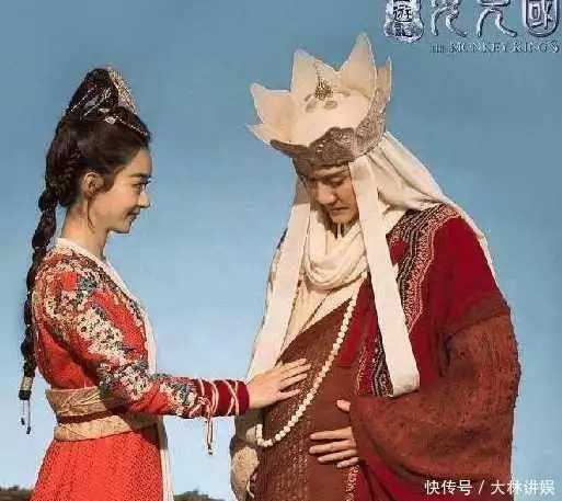 原创《女儿国》票房扑街，赵丽颖被讽：撑不起女王的气质！解放军截断后路，在南海布下口袋阵，美航母发觉不对连夜跑路