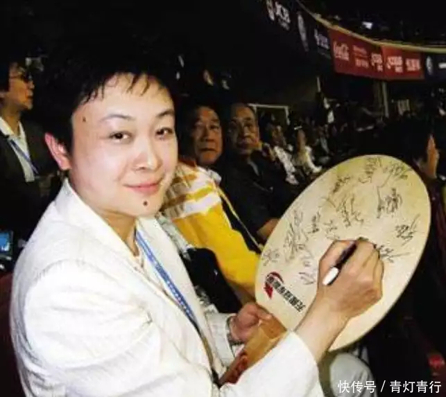 中国乒乓冠军移民日本，打败昔日队友后大喊哟西，后来又回到中国