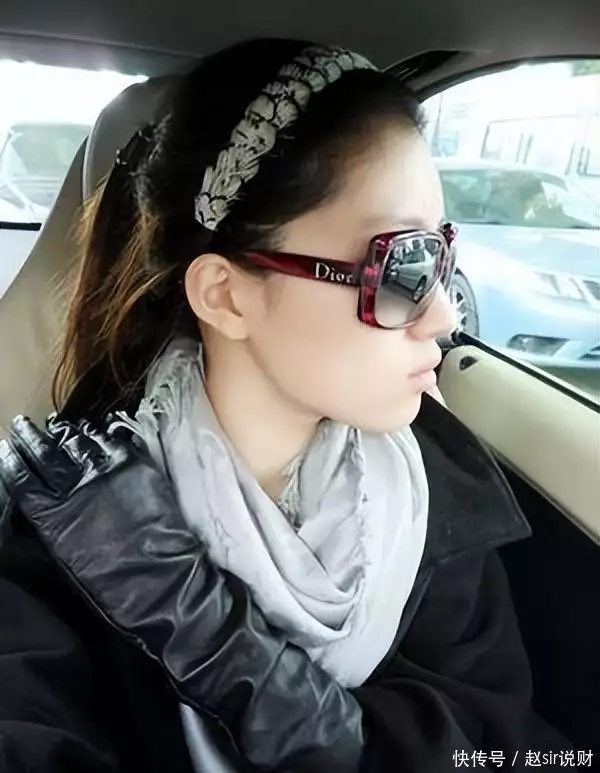 富家女偷,意外怀孕,还跟妻子夸耀,被妻子举报后沦为众矢之的黄圣依初中无人敢告白,看了初二照片,网友:就这相貌谁敢追?(图2) 富家女偷,意外怀孕,还跟妻子夸耀,被妻子举报后沦为众矢之的黄圣依初中无人敢告白,看了初二照片,网友:就这相貌谁敢追?(图2)